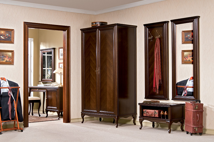 Classic style bedroom wardrobe set of 4x pieces made of real wood italian furniture classic wersal collection