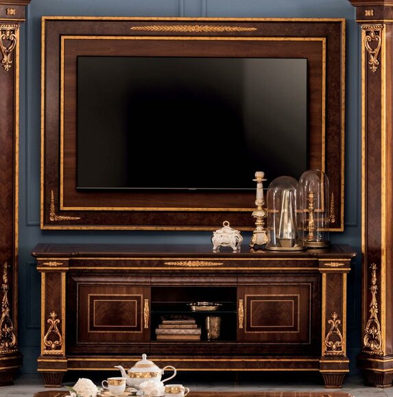 Living room wooden TV lowboard with swing doors & shelves in classic baroque style arredoclassic