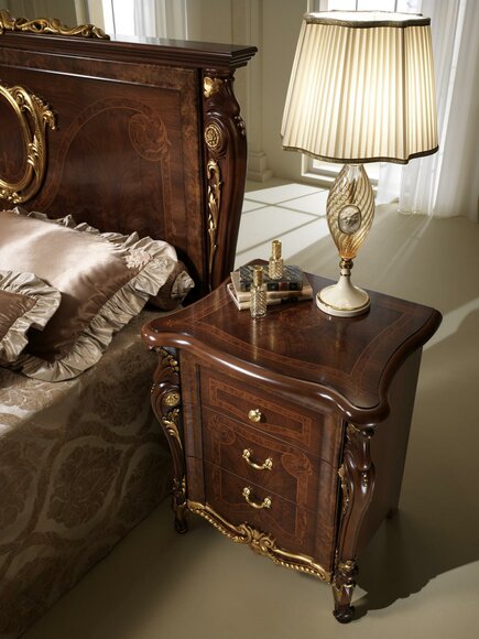 Bedroom wooden 3-door bedside console in antique style italian furniture arredoclassic™