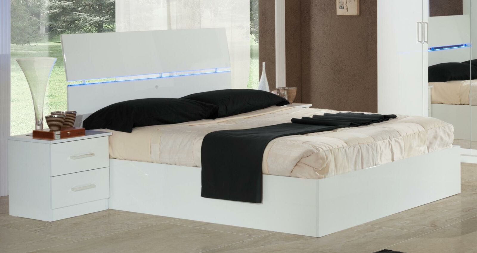 Modern style bedroom set of double bed with LED light & 2x-bedside tables