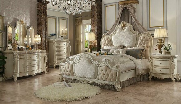 Chesterfield design massive leathered double bed made of real wooden frame in baroque style