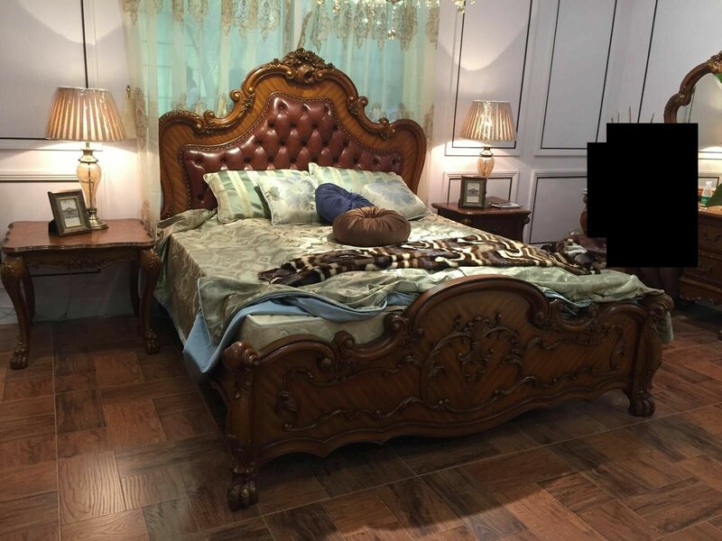 Baroque style made of real wooden chesterfield design massive double bed