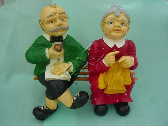 Design grandfather and grandmother figure statue sculpture figures sculptures decoration