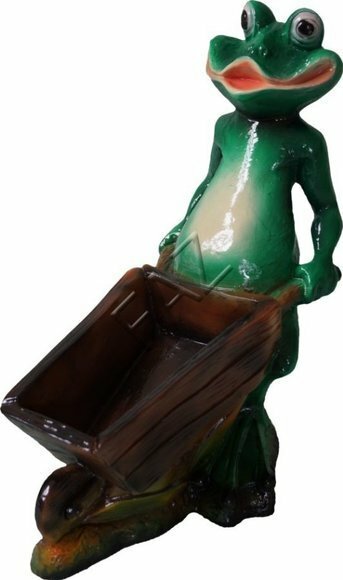 Green colored decorative sculpture designed as gloss frog with wheelbarrow c624