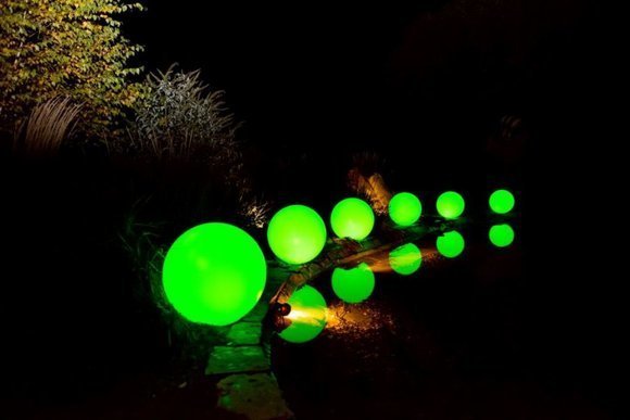 Decorative garden sculpture designed as a Ball Luminous green light 40cm