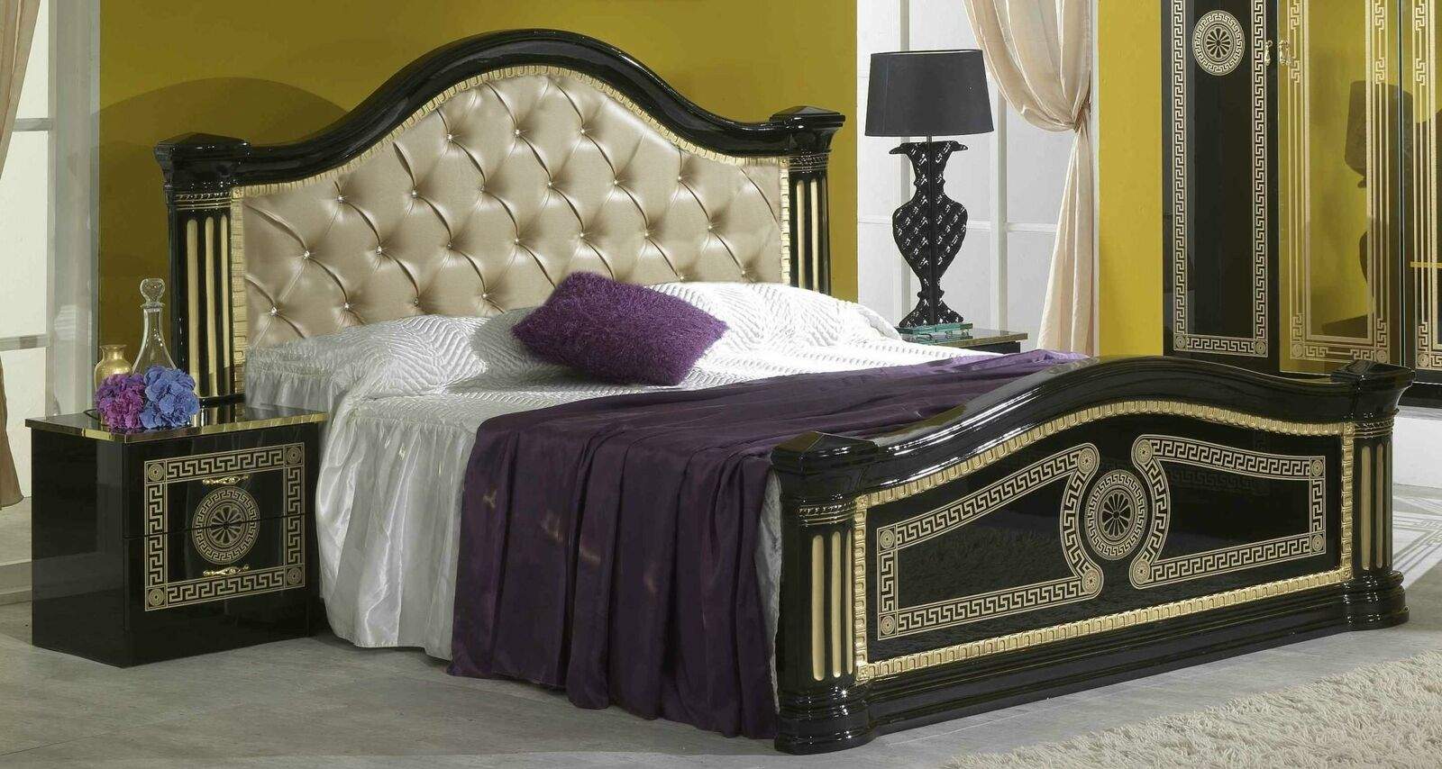 Empire style gloss set of chesterfield design double bed & 2x-bedside tables