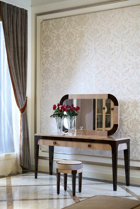 Modern style made of real wooden set of dressing table, wall mirror & stool