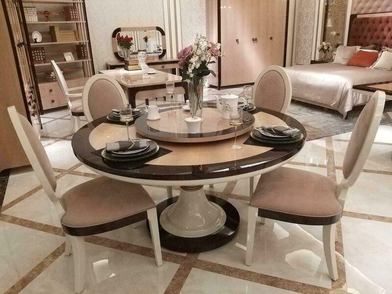 Classic style dining room/restaurant set of 4x-chairs & round dining table