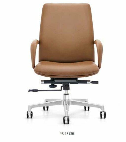 Chairs Executive chair Office furnishings Chair Office chair Desk Swivel chair Armchair