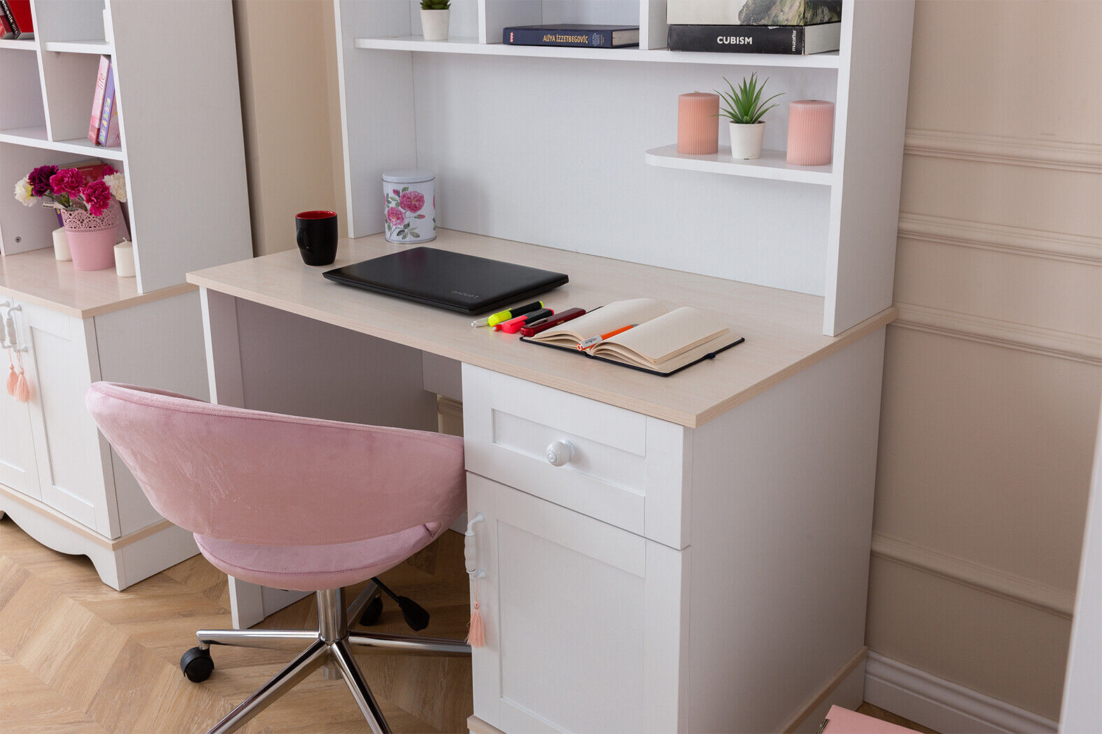 Modern white children\'s room furniture Sturdy wooden desk Elegant shelf