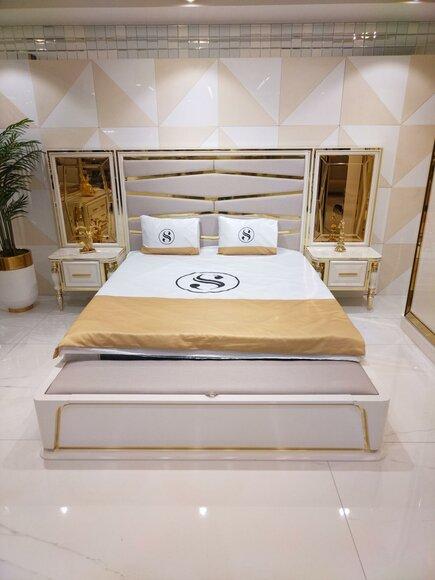 Luxus Schlafzimmer Set Bett + 2x Nachttische Holz Komplettes Modern Gold