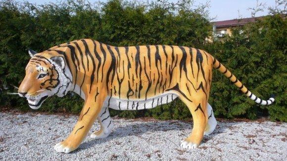 Decorative garden sculpture designed as tiger figurine 245cm length