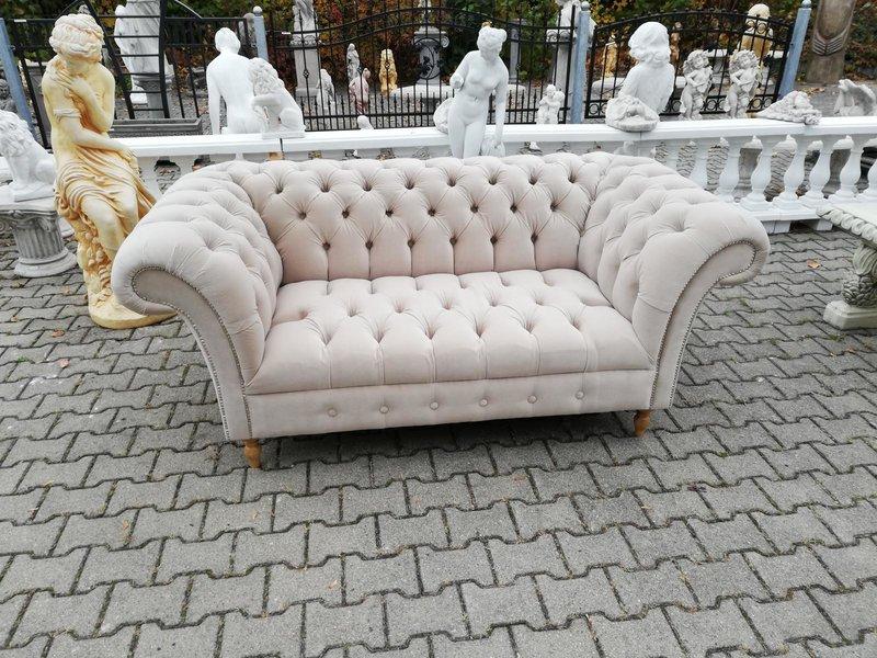 Classic Chesterfield 2-Seater Sofa Luxurious Design Light Pink Faux Leather New Living Room Couch