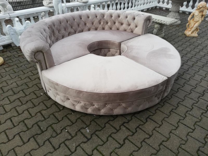 Chesterfield Round Sofa Upholstered Premium Faux Leather Light Pink Unique Design New
